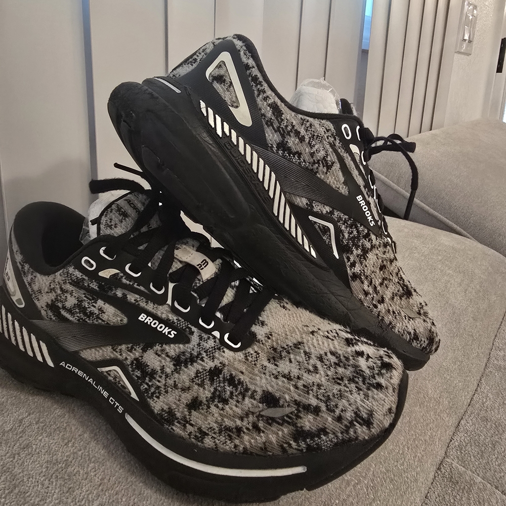 Brooks Adrenaline GTS Men's Shoes - Black and Gray